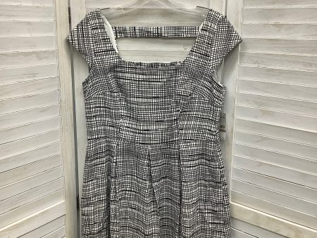 Black & White Dress Casual Short Nine West, Size 12 Sale